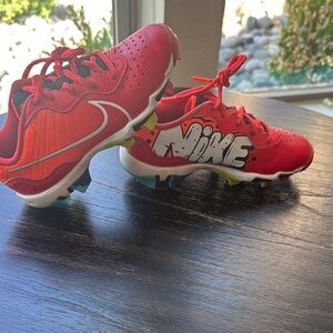 Nike boys baseball cleats size 1Y